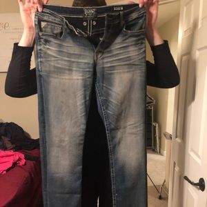 Men’s buckle jeans